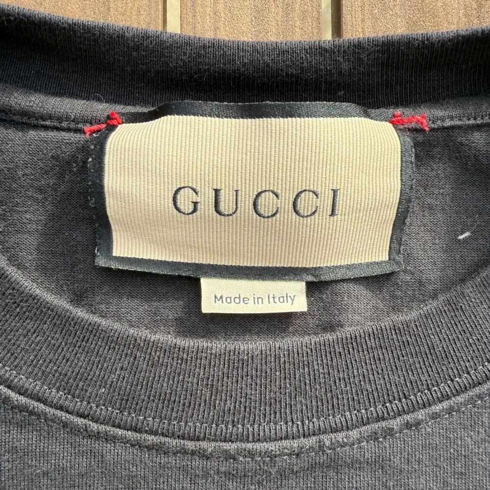 Gucci Graphic T Shirt Red White Lightning Bolt Black Made in Italy XS‎